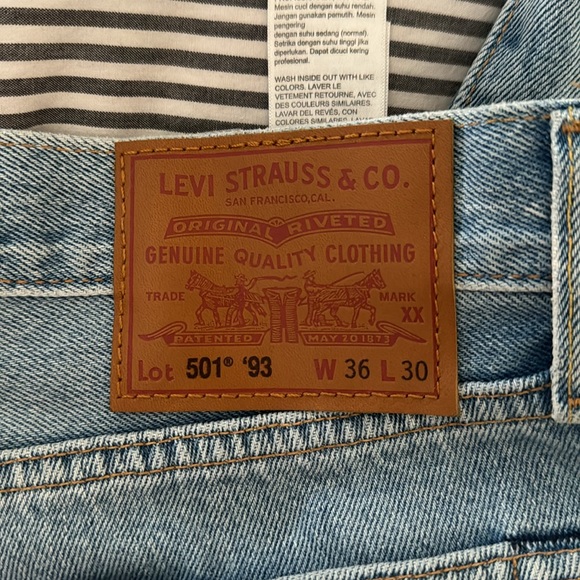 Levi Strauss 501 Jeans - Picture 2 of 4